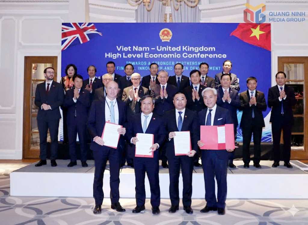 Ký kết biên bản ghi nhớ hình thành trung tâm sửa chữa máy bay lớn tại Cảng HKQT Vân Đồn